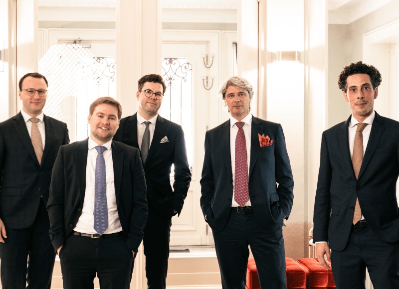 5-people-standing Team advocaten van Tuerlinckx Tax Lawyers